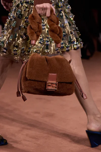 Look 55